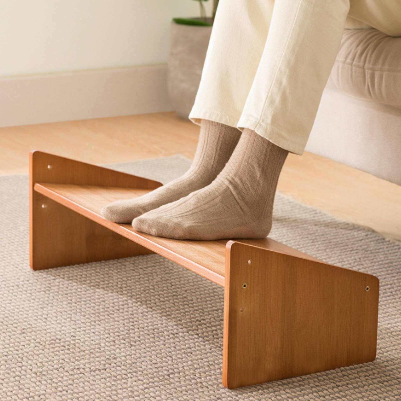 Podnóżek pod biurko z szeroką  – Office Furniture And Desks recenzja i cena